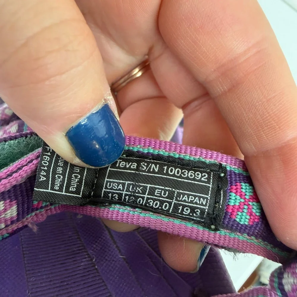 TEVA youth girl's purple Hurricane Velcro outdoor adventure sandals shoes 13
